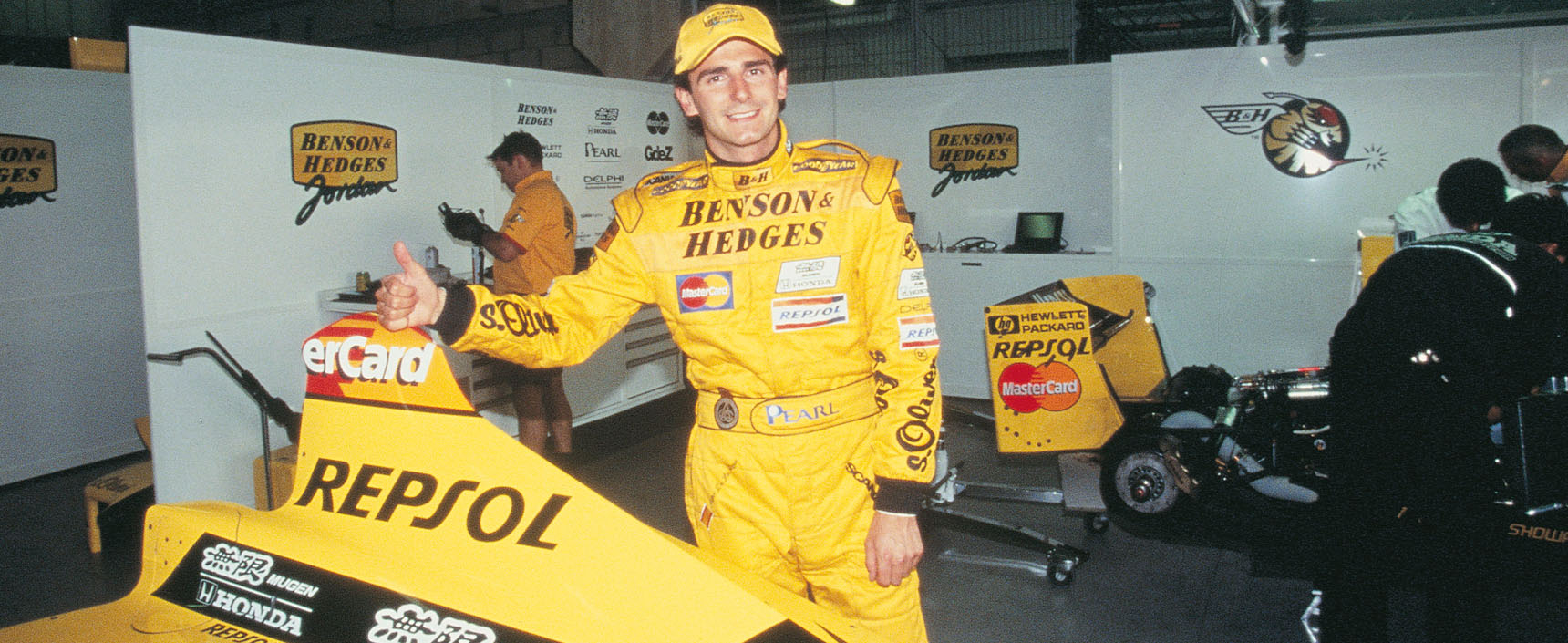 El español Pedro Martínez de la Rosa como piloto de pruebas de la escudería Jordan, primer equipo que patrocinó Repsol