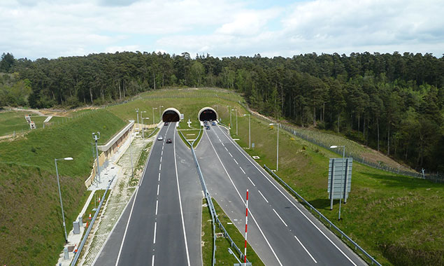 Tunel Hindhead HE