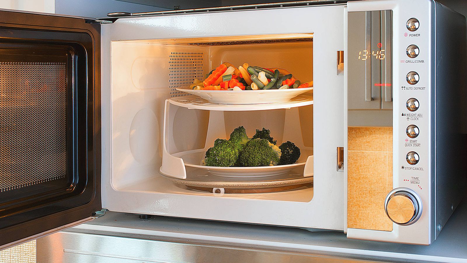 El microondas es un método de cocción fácil, cómodo y seguro.