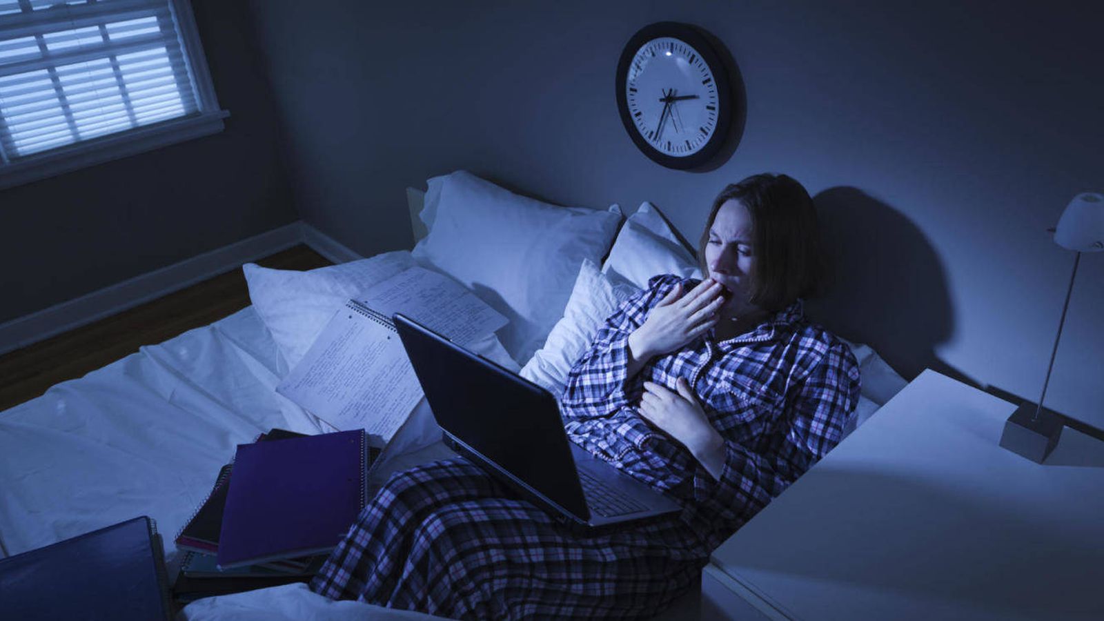 La falta de sueño puede causar fatiga durante el día