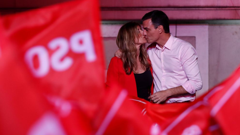 Clamor en Ferraz tras el primer triunfo del PSOE en 11 años: ¡Con Rivera no!
