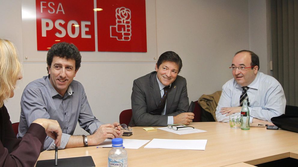 El PSOE avisa al PSC de que revisarán sus relaciones si no obedece al comité 