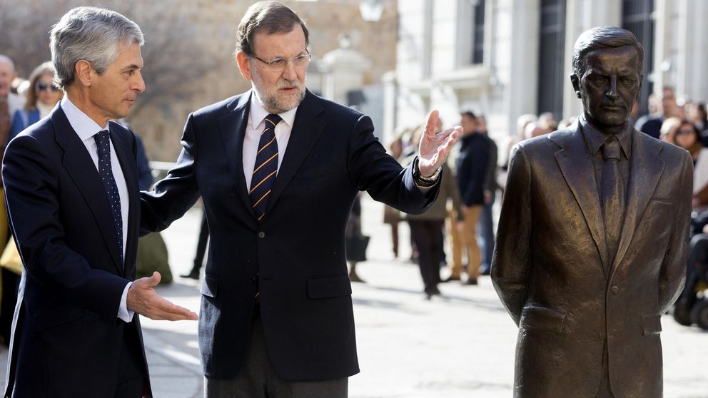 Rajoy empieza con Suárez y en Ávila su defensa del centro ante Rivera