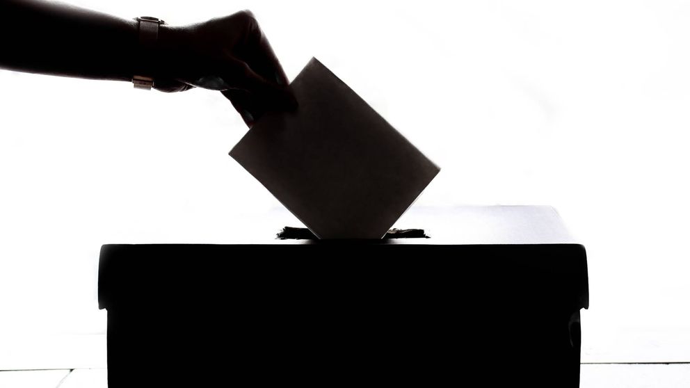 ¿A quién beneficia (y perjudica) el voto en blanco en unas elecciones generales?