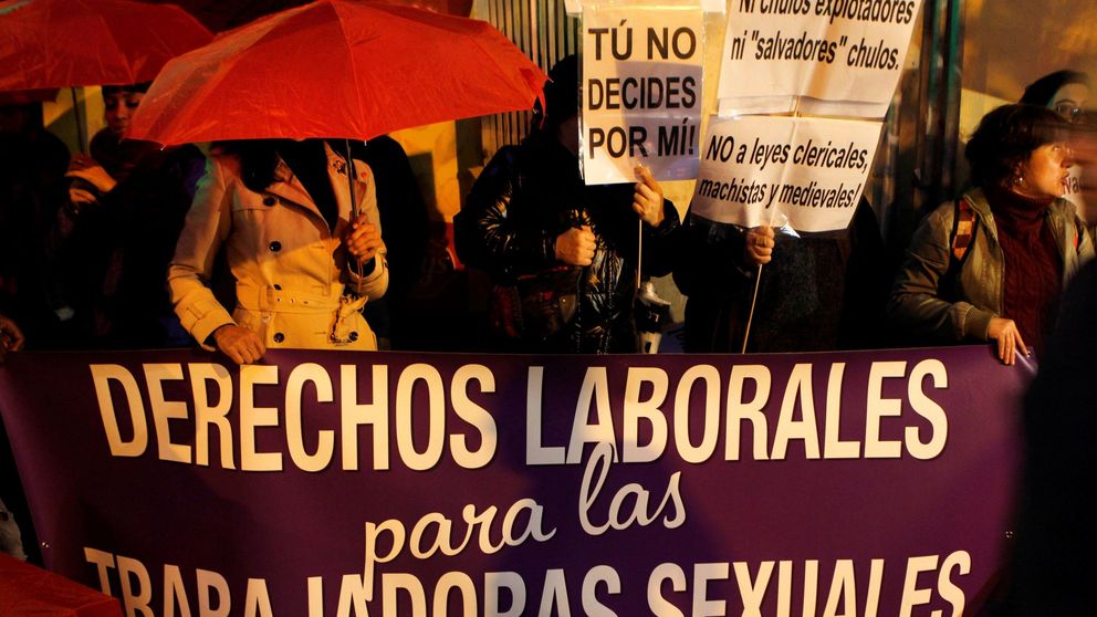 El PSOE plantea abolir la prostitución y no denunciará los Acuerdos con la Iglesia