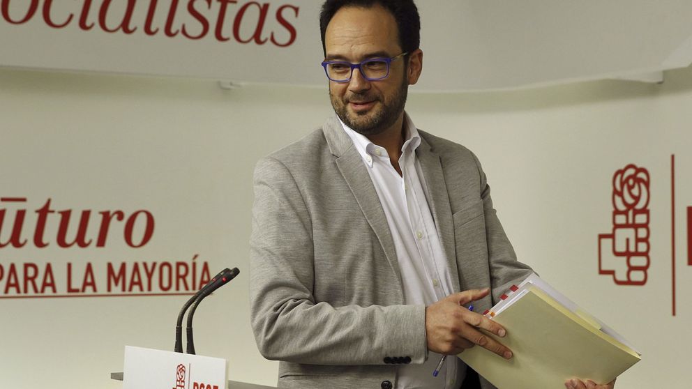 El PSOE ve posible pactar con Iglesias si no se empeña en sillones y consulta