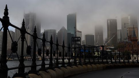 La niebla toma Sídney y oculta la ciudad australiana