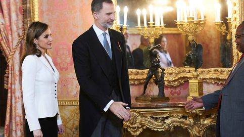 Los Reyes reciben al cuerpo diplomático acreditado en España en el Palacio Real