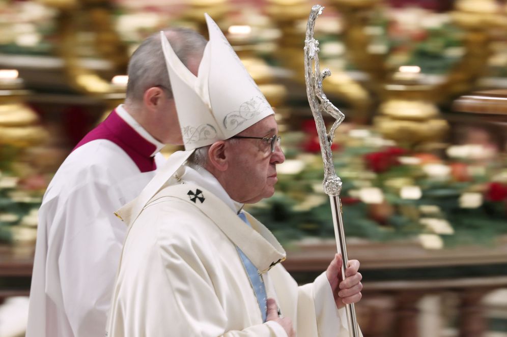 Foto: El papa Francisco, el pasado 1 de enero tras la misa de AÃ±o Nuevo en la basÃ­lica de San Pedro del Vaticano. (Reuters)