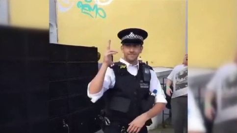 Un policía bailón en Notting Hill
