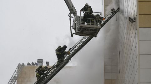 Las fotos del incendio en un centro comercial de Siberia que ha dejado más de 60 muertos