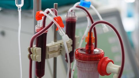 Los destinos donde hacerse un 'lavado de sangre' contra el covid persistente: ¿negocio o salud?