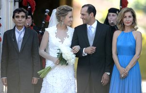 Adolfo Domínguez casa a su hija con el asesor comercial de Obama