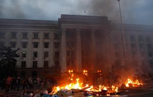 Arde un edificio sindical en Odesa (Ucrania)