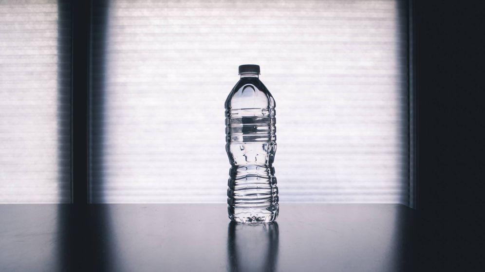 Foto: Una botella de plástico. (Unsplash)