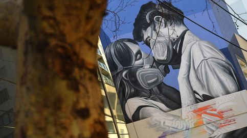 Campo de girasoles en Helsinki y arte callejero inspirado en el coronavirus: el día en fotos