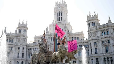 Femen protesta contra la 'Ley Mordaza' en Cibeles 
