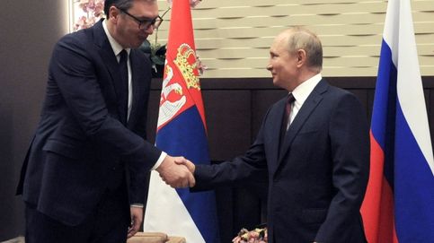 Con la mirada en la UE y el corazón en Rusia: la incómoda neutralidad de Serbia