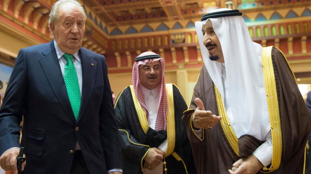 Foto: El rey Juan Carlos I (i), junto con el rey saudí Salman bin Abdelaziz (d). (EFE)