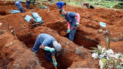 Exhumaciones contrarreloj en el mayor cementerio de Latinoamérica