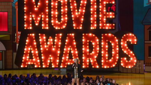 Jennifer López, Scarlett Johansson y Cara Delevigne brillan en los MTV Movie Awards