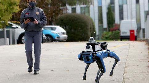 El robot vigilante del campus y CaixaForum presenta 'La próxima mutación': el día en fotos 