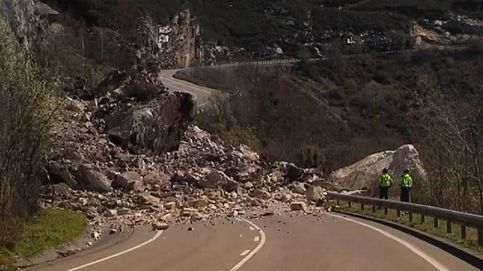 Un desprendimiento de rocas deja incomunicado el concejo asturiano de Caso