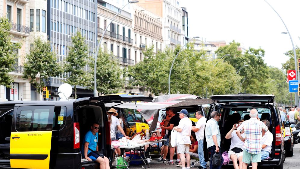 Foto: Huelga de taxis en Barcelona. (EFE)