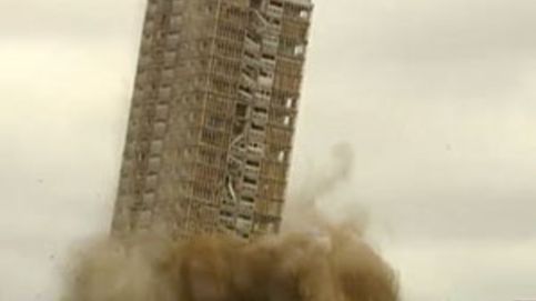 Espectacular demolición de un edificio en Glasgow