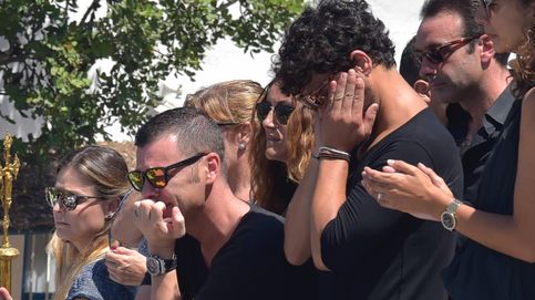 Rostros conocidos en el último adiós a Ángel Nieto en el crematorio de Ibiza
