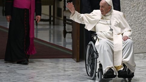 El Papa aparece en silla de ruedas y los disturbios en Jerusalén: el día en fotos