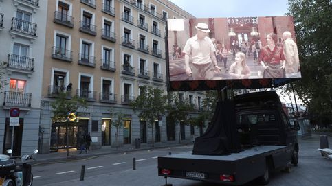 La iniciativa que permite a los vecinos de Madrid ver películas desde su balcón