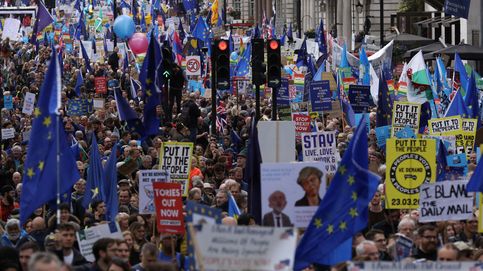 La marcha en imágenes: miles de personas exigen un nuevo referéndum
