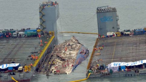 La tragedia del Sewol: así se reflota un gigantesco ferry hundido