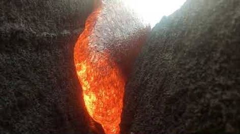 Una cámara sigue grabando después de ser 'engullida' por un río de lava