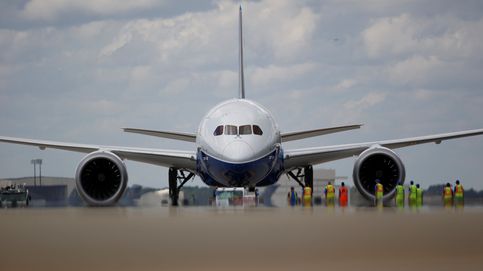 Los dos nuevos gigantes de Boeing y Airbus vuelan por primera vez