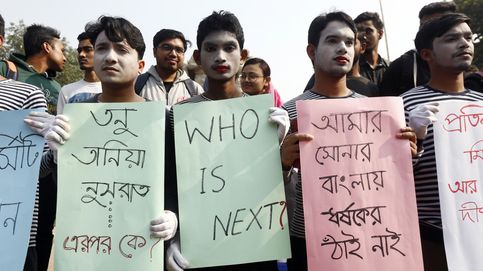Miles de personas en Dacca reclaman justicia por violación de estudiante