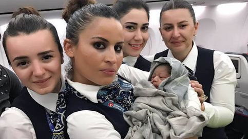 Una mujer da a luz en un vuelo a Estambul