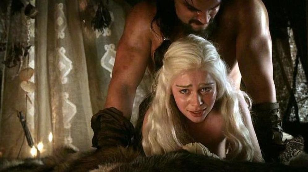 emilia-clarke-daenerys-cansada-del-sexo-en-juego-de-tronos-son-escenas-gratuitas.jpg