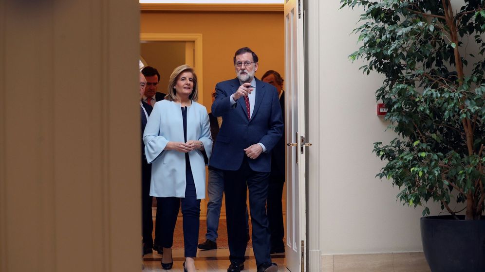 Foto: El presidente del Gobierno, Mariano Rajoy, y la ministra de Empleo y Seguridad Social, Fátima Báñez. (EFE)