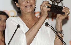 La emoción de María Pineda en los Premios Naranja y Limón 2014