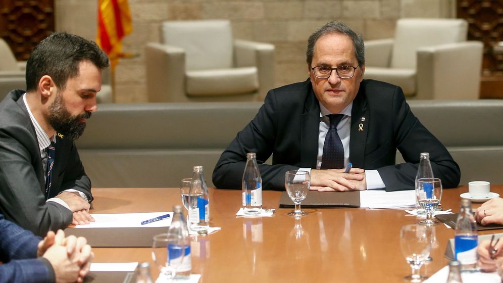 Foto: El presidente del Parlament, Roger Torrent, y el de la Generalitat, Quim Torra. (EFE)