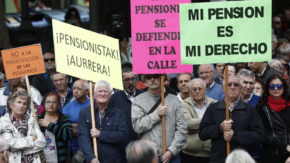 Foto: Jubilados y pensionistas salen a la calle en favor del sistema publico de pensiones. (EFE)