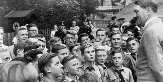 Las Juventudes Hitlerianas, en 1937. (Cordon Press)