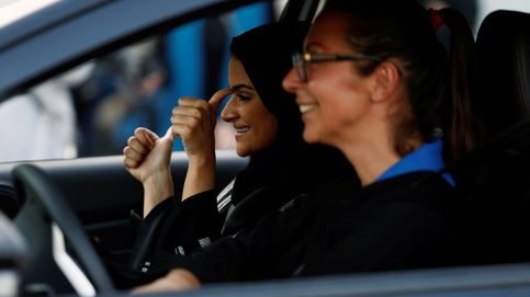 Dentro de una autoescuela para mujeres en Arabia Saudí 