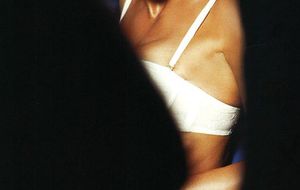 Helena Christensen, una sexy diseñadora de lencería