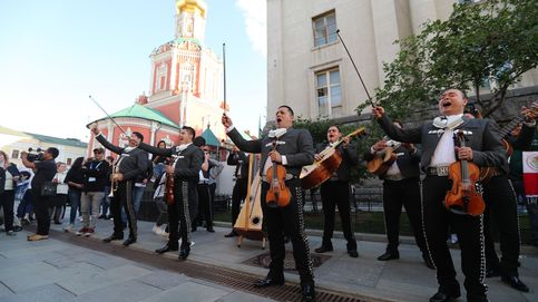 La música clásica 'toma' la plaza roja de Moscú en una gala previa a la inauguración del mundial de fútbol