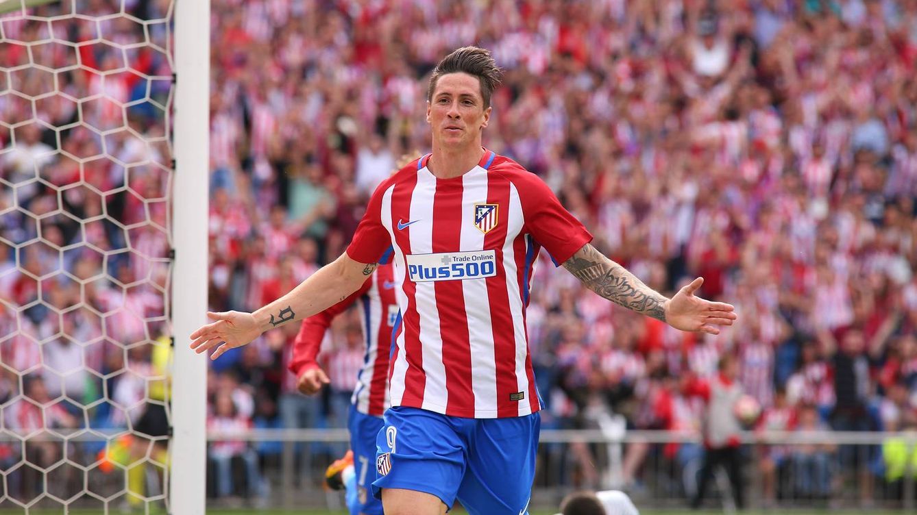 Fernando Torres festeja su último gol en el Calderón (Foto: EFE).