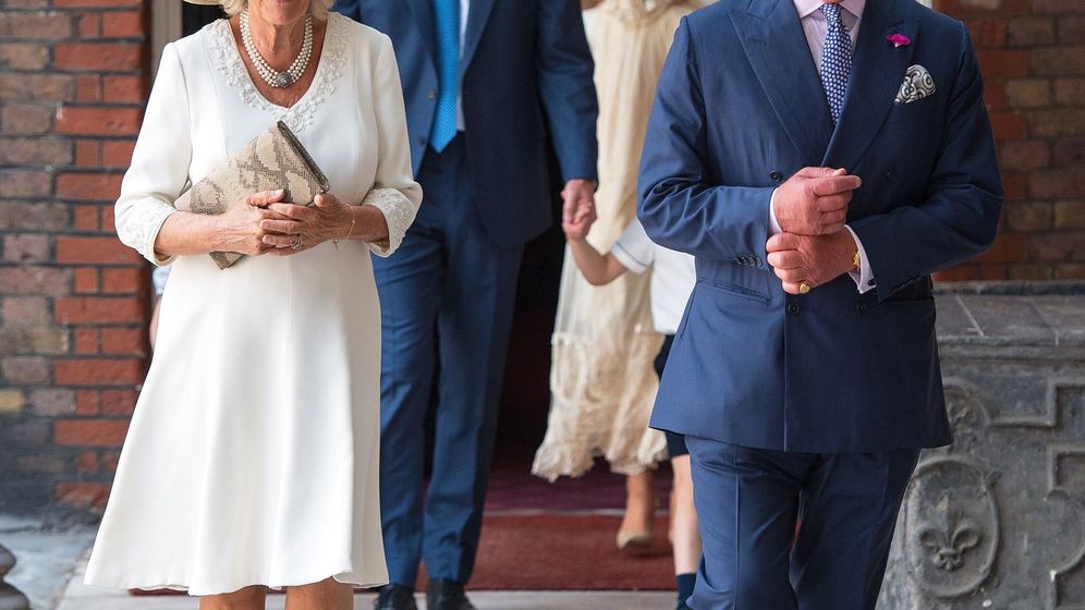 Foto: El príncipe Carlos de Inglaterra, Camilla y los duques de Cambridge, en una imagen de archivo. (EFE)