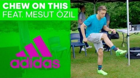 ¿Te comerías el chicle de Özil?